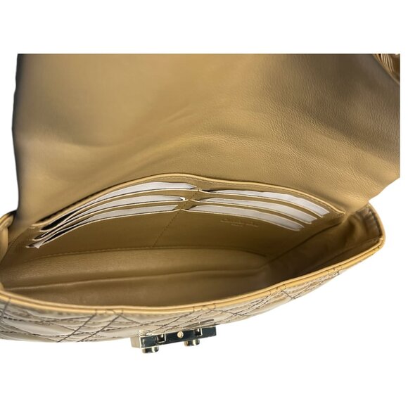 Christian Dior Cream Patent Leather Lock Bag - Picture 3 of 11